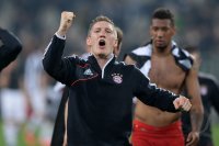 FUSSBALL INTERNATIONAL CHL VIERTELFINALE 12/13: Juventus Turin - FC Bayern Muenchen