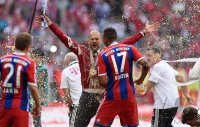 Fussball, 1. Bundesliga  Saison 13/14: JUBEL Trainer Pep Guardiola (FC Bayern Muenchen)