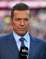 Fussball 1. Bundesliga Saison 15/16: FC Bayern Muenchen - Borussia Dortmund