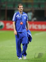 FUSSBALL CHL  Saison 10/11:  Christoph Metzelder (FC Schalke 04)