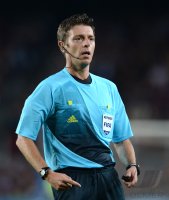 FUSSBALL INTERNATIONAL CHL 12/13: Schiedsrichter Gianluca Rocchi