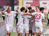 Fussball 2. Bundesliga Saison 17/18:  1. FC Kaiserslautern - Fortuna Duesseldorf