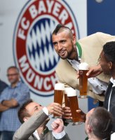 Fussball 1. Bundesliga 15/16: Arturo Vidal (FC Bayern Muenchen)
