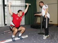 Fussball:  Leistungstests der deutschen Fussball Nationalmannschaft in Duesseldorf 24.04.2006