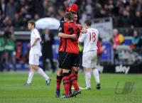 Fussball 1. Bundesliga : Martin Fenin mit Marco Russ (v.li., Frankfurt)