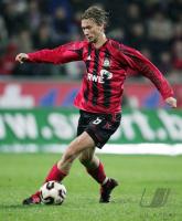 Fussball 1. Bundesliga: Leverkusen, ROLFES Einzelaktion am Ball