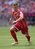 Fussball 1. Bundesliga Saison 16/17: FC Bayern Muenchen - SC Freiburg