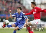 Fussball 1. Bundesliga: Mainz - Schalke, Zweikampf