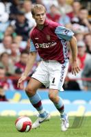 Fussball Barclays Premiership: Aston Villa, MELLBERG