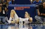 Basketball NBA  Dallas Mavericks  vs. San Antonio Spurs Nowitzki (M)  mit Knieverletzung