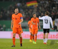 FUSSBALL INTERNATIONAL: Mark VAN BOMMEL (Holland) enttaeuscht