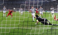 FUSSBALL INTERNATIONAL CHL VIERTELFINALE 12/13: Juventus Turin - FC Bayern Muenchen