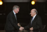 Fussball International  FIFA Ballon d Or 2011:  Trainer Ferguson  (Manchester United FC)  und FIFA Praesident  Blatter (Schweiz)