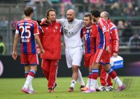 FUSSBALL 1. Bundesliga 2014/2015:  FC Bayern Muenchen - Paulaner Traumelf