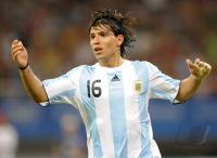 FUSSBALL  Olympia 2008  Peking  Vorrunde Elfenbeinkueste - Argentinien