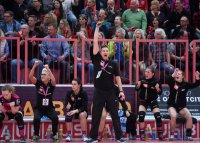 Handball 1. Bundesliga Frauen 15/16: TuS Metzingen - Thueringer HC
