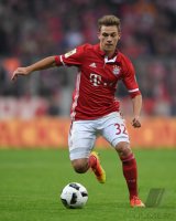 Fussball DFB Pokal 2. Runde 16/17: FC Bayern Muenchen - FC Augsburg