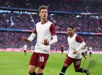 Fussball 1. Bundesliga Saison 19/20: JUBEL Leon Goretzka (FC Bayern Muenchen)