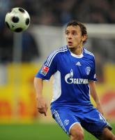 FUSSBALL 1. BUNDESLIGA: Schalke: RAFINHA Einzelaktion