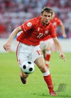 FUSSBALL EURO 2008:  Polen, LOBODZINSKI am Ball