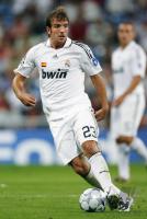 FUSSBALL CHAMPIONS LEAGUE: Madrid, VAN DER VAART Einzelaktion