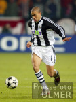 Fussball International: Newcastle, DYER Einzelaktion