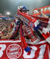 FUSSBALL INTERNATIONAL CHL VIERTELFINALE 12/13: JUBEL FC Bayern Muenchen