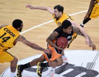 Basketball 1. Bundesliga 2013/2014: Walter Tigers Tuebingen - ratiopharm Ulm