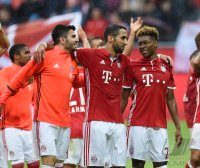 Fussball 1. Bundesliga Saison 15/16: FC Bayern Muenchen - Hannover 96