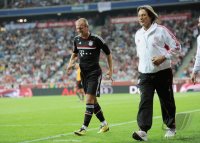 Fussball International Audi Cup 2011: Arjen Robben (FC Bayern Muenchen) verletzt