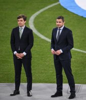 Fussball 1. Bundesliga 24/25: FC Bayern Muenchen feiert die 34. Deutschen Meisterschaft