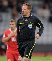 Fussball U21-Europameisterschaft 2011: Schiri Markus Stroembergsson (SWE)