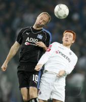 Fussball 1. Bundesliga: Gladbach - Hamburg, Zweikampf