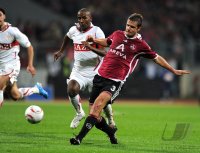 Fussball 1. Bundesliga :  Cacau (li, VfB Stuttgart) gegen Per Nilsson (re, 1 FC Nuernberg)