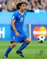 FUSSBALL EURO 2008: Italien, Pirlo Einzelaktion