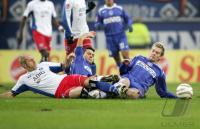 Fussball 1. Bundesliga: Hamburg - Berlin, Zweikampf