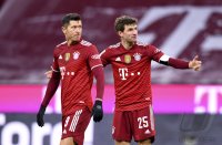 Fussball 1. Bundesliga Saison 21/22: FC Bayern Muenchen - Borussia Moenchengladbach