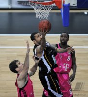 1. Basketball Bundesliga  01/11  Walter Tigers Tuebingen  - Telekom Baskets Bonn