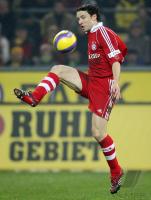 Fussball 1. Bundesliga: Bayern, VAN BOMMEL Einzelaktion