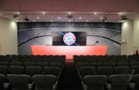 Fussball 1. Bundesliga: Der neue Presseraum in dem die Pressekonferenz stattfindet