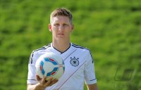 Bastian SCHWEINSTEIGER (Deutschland) im neuen Nationaltrikot EM 2012