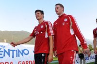Fussball 1. Bundesliga Saison   2011/2012 : Mario Gomez , Torwart Manuel Neuer (v. li., FC Bayern Muenchen)