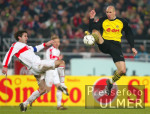 Fussball Bundesliga: Stuttgar - Dortmund, Zweikampf
