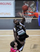 1. Basketball Bundesliga  01/11  Walter Tigers Tuebingen  - Telekom Baskets Bonn