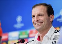 Fussball CHL 15/16 Achtelfinale: Pressekonferenz FC Bayern Muenchen