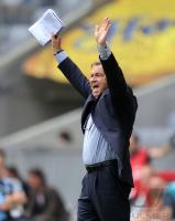 2. Fussball Bundesliga : Trainer Ewald Lienen  ( 1860 Muenchen)