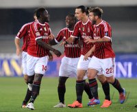 FUSSBALL SERIE A:  Ali Sulley Muntari, Clarence Seedorf, Zlatan Ibrahimovic, Antonio Nocerino (v. li., AC Mailand)