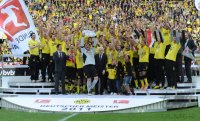 Fussball 1. Bundesliga : Borussia Dortmund  feiert die Deutsche Meisterschaft 2011