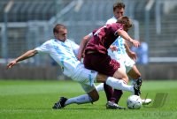 U19 Fussball Bundesliga :  Liridon Vocaj (li, TSV 1860 Muenchen) gegen Willi Orban (re, 1. FC Kaiserslautern)