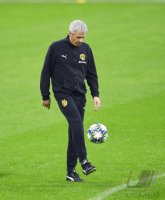 Fussball International CHL 19/20: Trainer Lucien Favre (Borussia Dortmund)